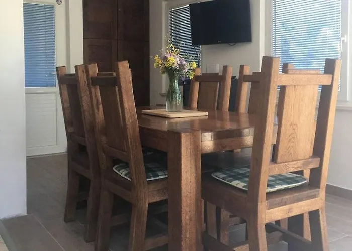 Velika Prapratna-mala Vala,veliki Uzitak 아파트