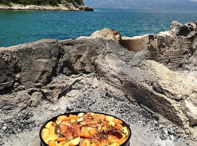 Velika Prapratna-mala Vala,veliki Uzitak Oskorusno