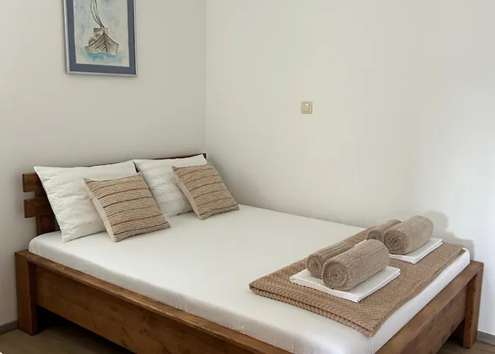 Velika Prapratna-mala Vala,veliki Uzitak Oskorusno