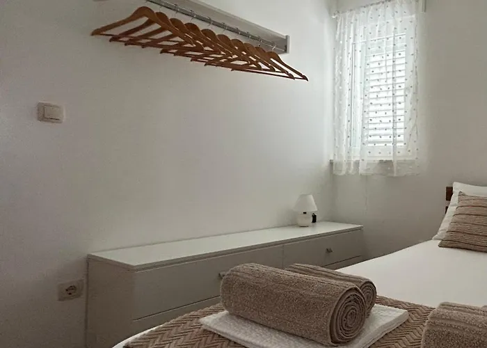 아파트 Velika Prapratna-mala Vala,veliki Uzitak *