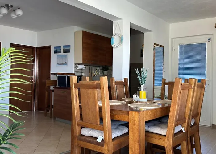 Velika Prapratna-mala Vala,veliki Uzitak 아파트 Oskorusno